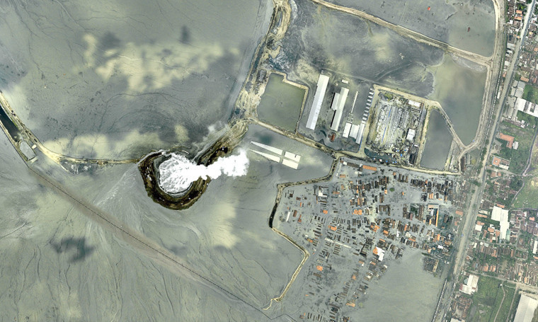 Endonezya depreminde ürperten tuhaf olay! Toprak 16 metre şahlandı - Resim: 3