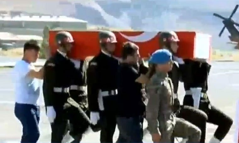 Minik Mustafa ve annesi cennete yürüdü gözyaşları sel oldu - Resim: 4