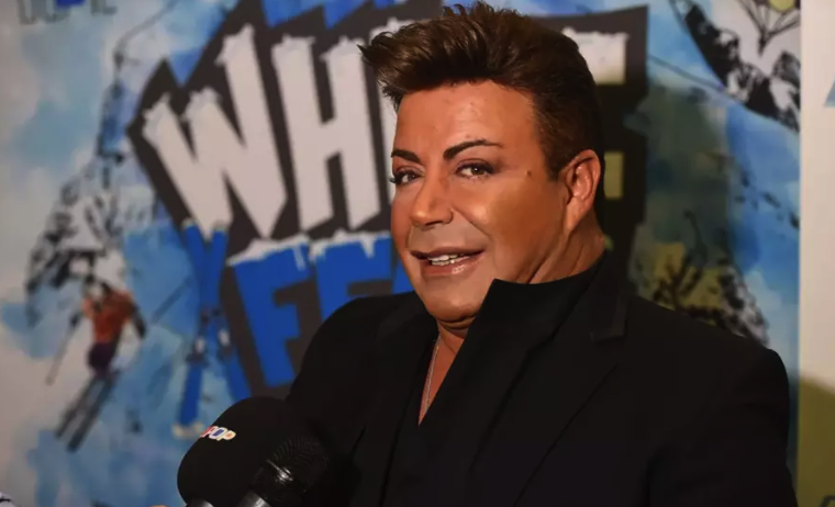 Fatih Ürek'e veda günü... Ünlü sanatçı bugün son yolculuğuna uğurlandı - Resim: 2