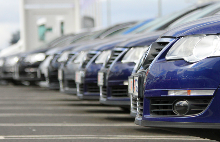 Araba satışlarında yeni dönem başladı! Fark 200 bin lirayı buldu - Resim: 3