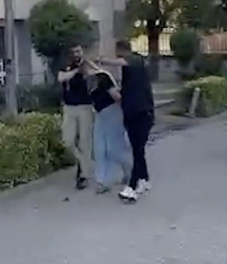 8 yıldır aranıyordu! Kadın kılığında yakalandı - Resim: 0
