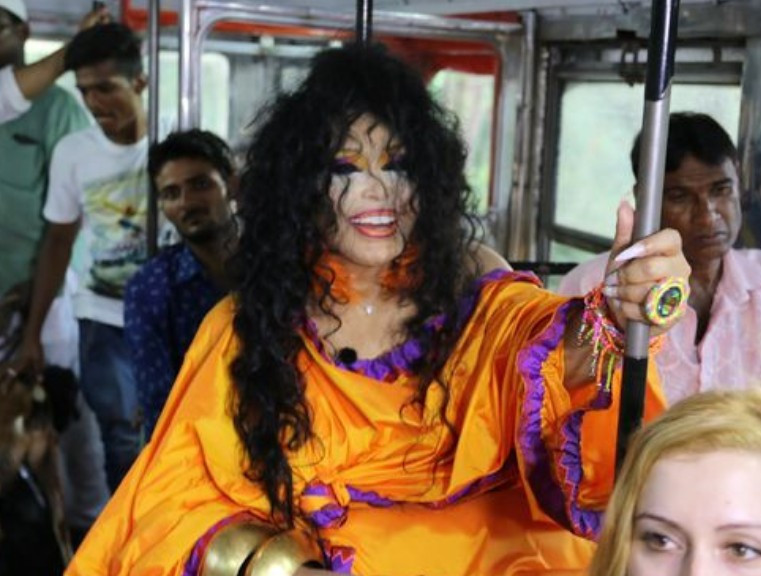 Bülent Ersoy'un otobüste başına gelenlere bakın büyük panik - Resim: 1