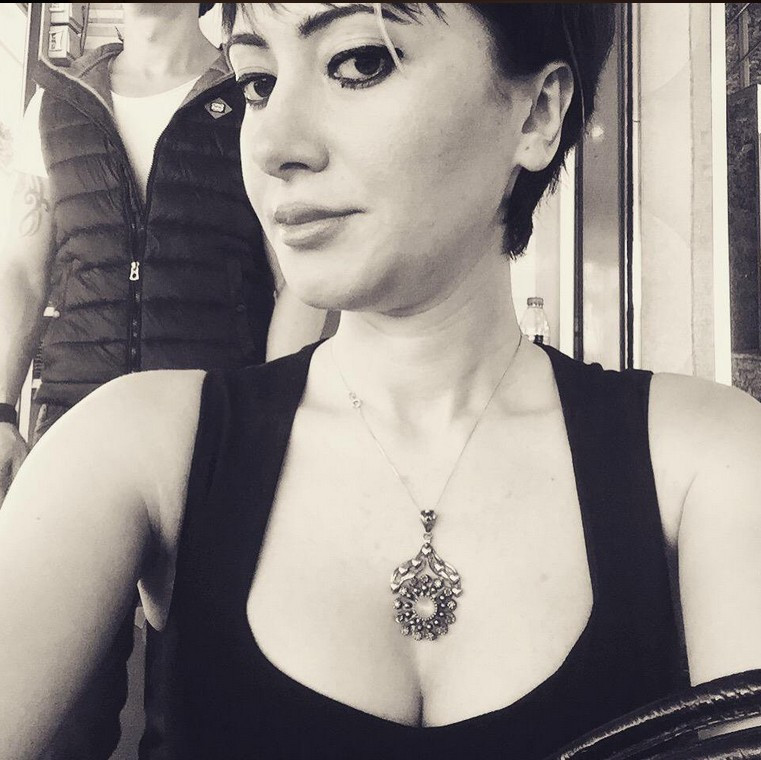 Ünlü sunucu ışıltılı dünyadan vazgeçtim dedi ve tesettüre girdi! - Resim: 1