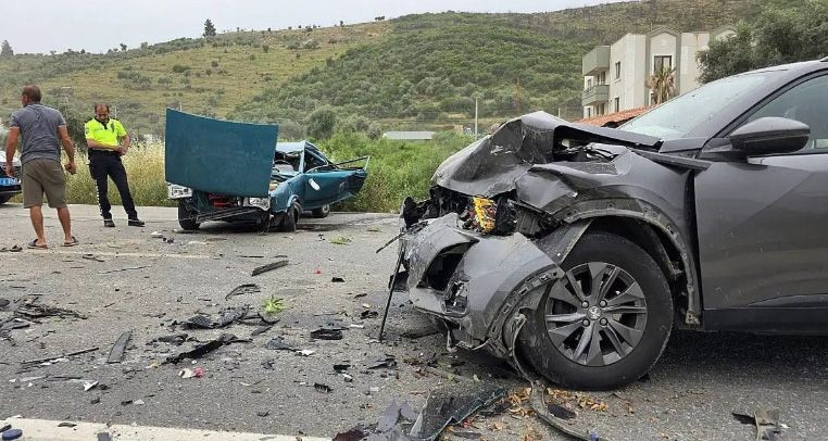 Usta oyuncu Şerif Sezer trafik kazası geçirdi! Otomobil hurdaya döndü - Resim: 3