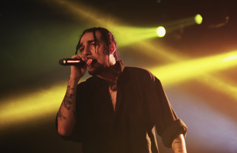 Ünlü rapçi Ezhel Türkiye'den kaçtı, Alman vatandaşı oldu! Daha önceki sözleri tekrar gündemde - Resim: 1