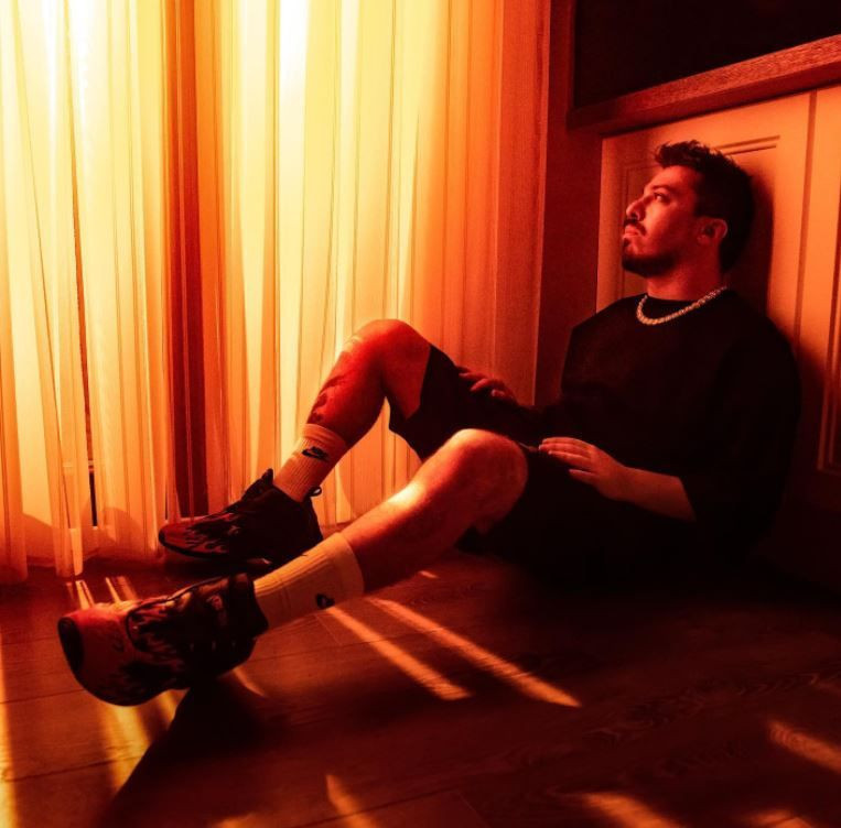 Rapçiler ne kadar kazanıyor konser ücretleri dudak uçuklattı! Uzi, Sefo, Çakal, Gazapizm fiyatları uçmuş! - Resim: 2