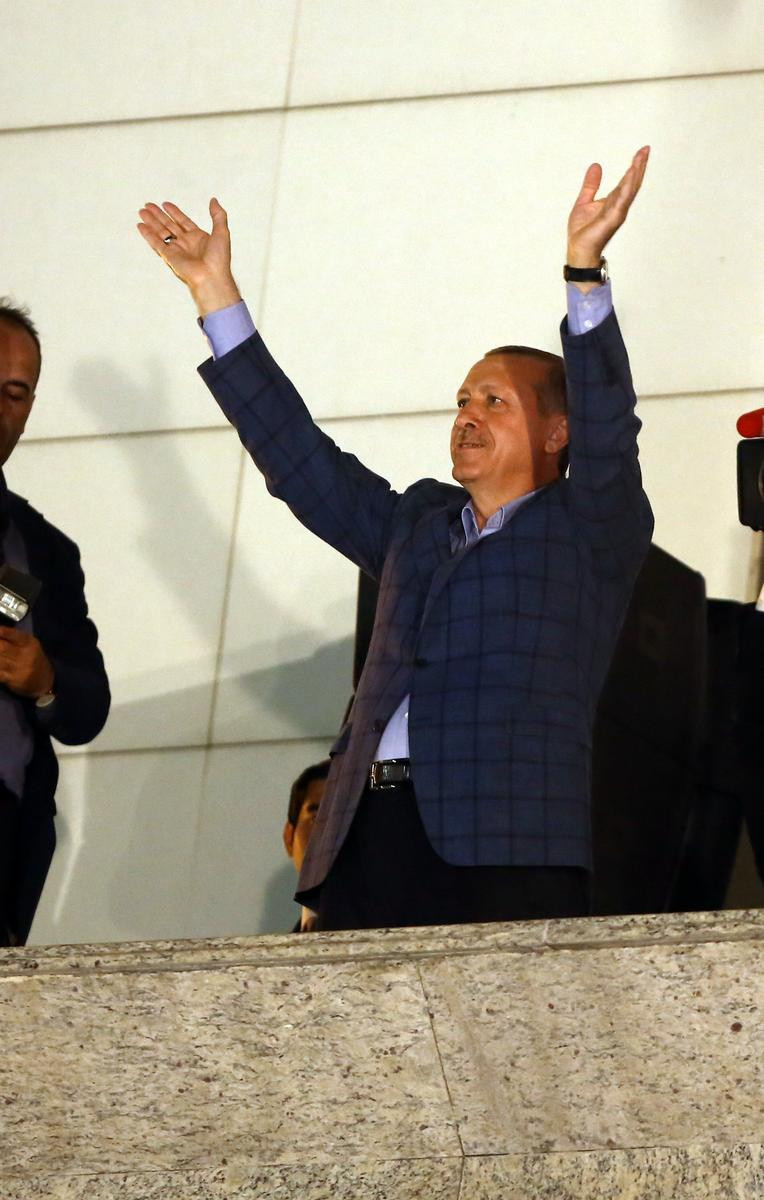 Cumhurbaşkanı Erdoğan'ın balkon konuşmasından fotoğraflar - Resim: 4