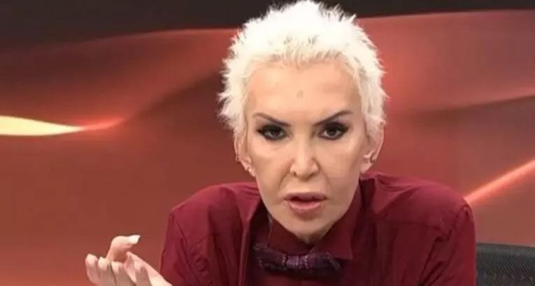 Filiz Akın'a benzemek için ameliyat oldu! Sisi Seyhan Soylu'yu takipçileri Ajda Pekkan'a benzetti son hali olay - Resim: 2