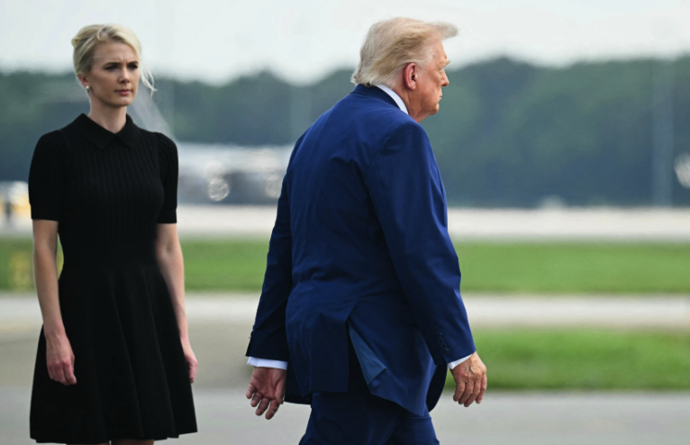 Melania &ccedil;ileden &ccedil;ıktı! Trump'a yazılan aşk mektubu ortalığı ayağa kaldırdı - Resim: 6