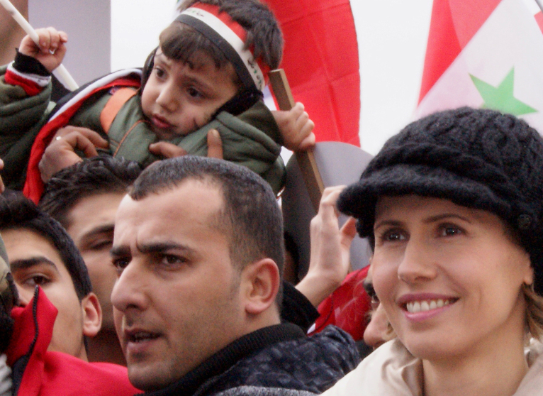 Esma Esad'ın bilekliği olay oldu - Resim: 3