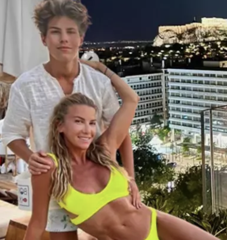 Ivana Sert yurda döndü! Dubai'den dönünce söylediği sözler... - Resim: 1