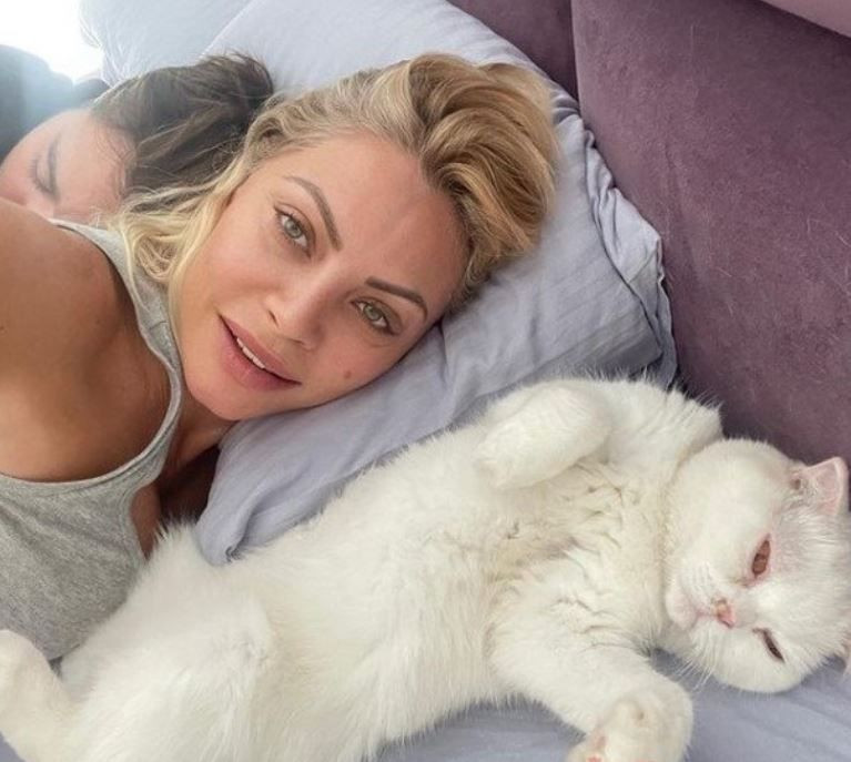 Seray Sever kaç yaşında hamile kaldı? 10 yaş küçük eşi Eray Sünbül'e müjde verdi! - Resim: 3