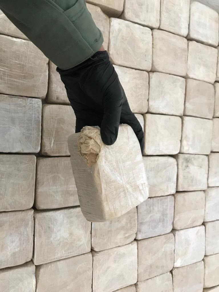 Van'da yorganların içerisinde 81 kilo eroin ele geçirildi - Resim: 2