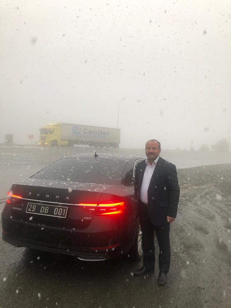 Türkiye'de Mayıs ayında kar sürprizi! Doğu Karadeniz'e lapa lapa kar yağdı - Resim: 4