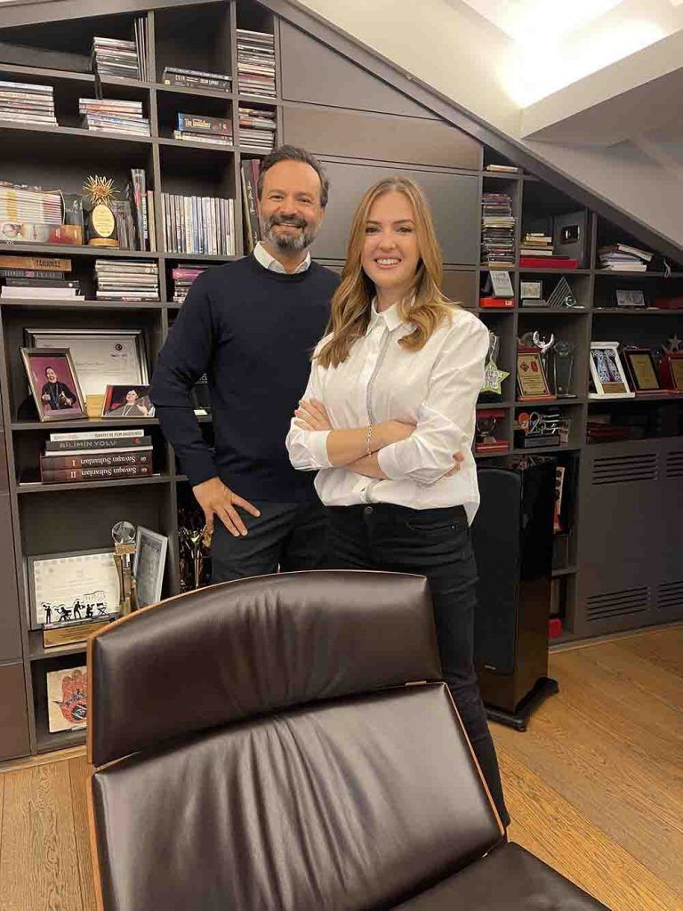 Muhteşem Yüzyıl Meryem Uzerli krizine Cansu Dere  de katıldı! 'Şımarık, saygısız' için bakın ne dedi - Resim: 1