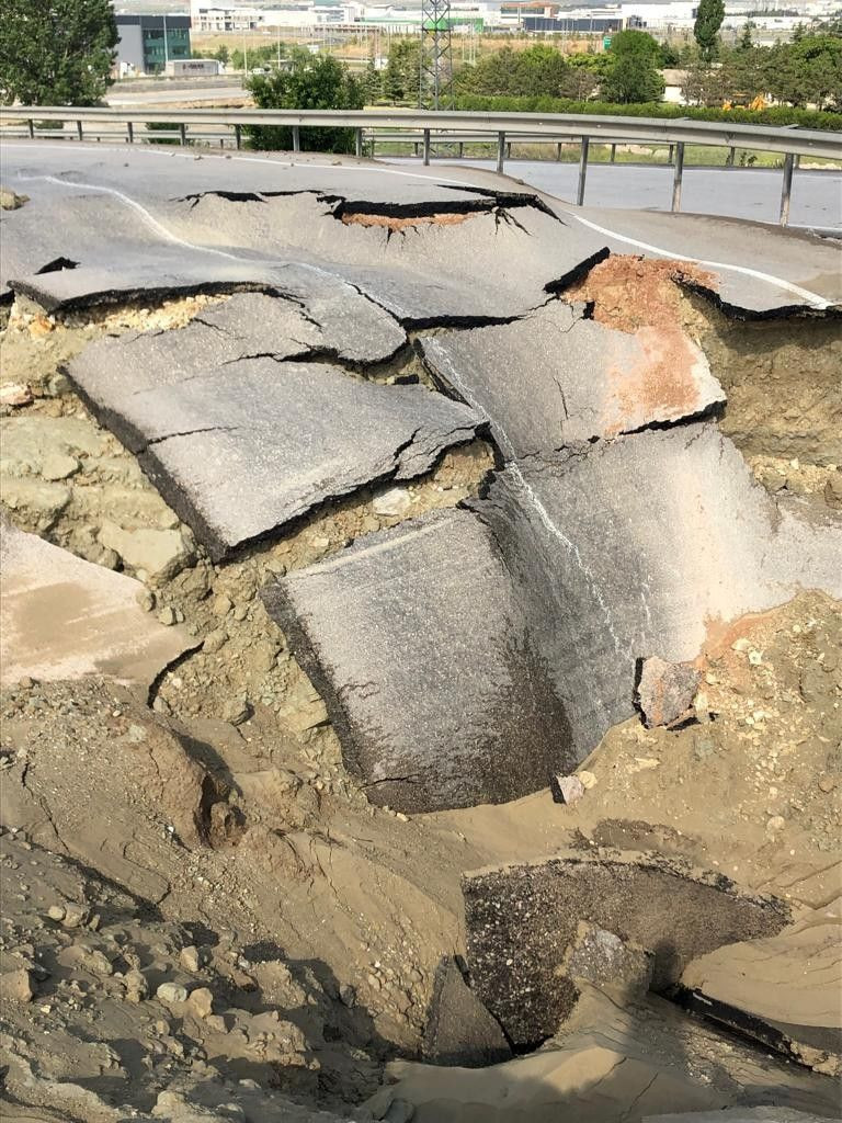 Ankara'da sel getiren aşırı sağanak isale hattını da yıktı geçti - Resim: 3