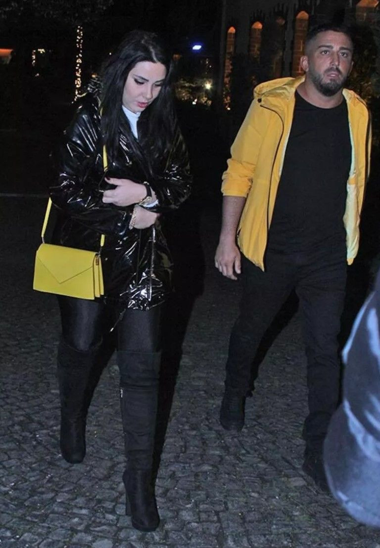 Yeni aşkıyla kameralara yakalandı! Ferdi Tayfur'un kızı Tuğçe Tayfur küplere bindi - Resim: 4