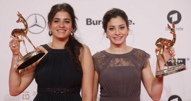 Ege'yi yüzerek kaçmıştı! Milli yüzücü insan kaçakçılığından tutuklandı - Resim: 2