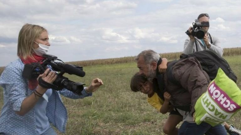 Sığınmacılara tekme atan kameramanın cezası onandı - Resim: 2