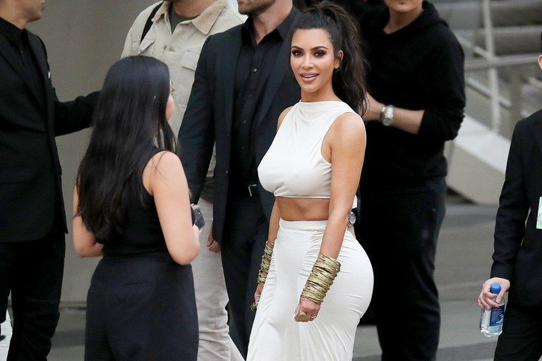 Kim Kardashian Instagram kazancıyla dudak uçuklattı! Tek gönderi için bakın ne kadar alıyor? - Resim: 1