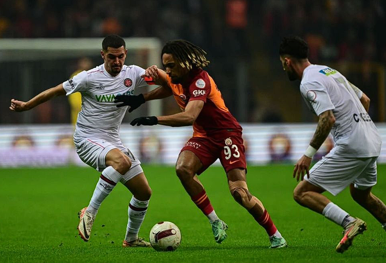 Sacha Boey'in Bayern Münih'e transferinin perde arkası: Uyku molası istediler... - Resim: 1