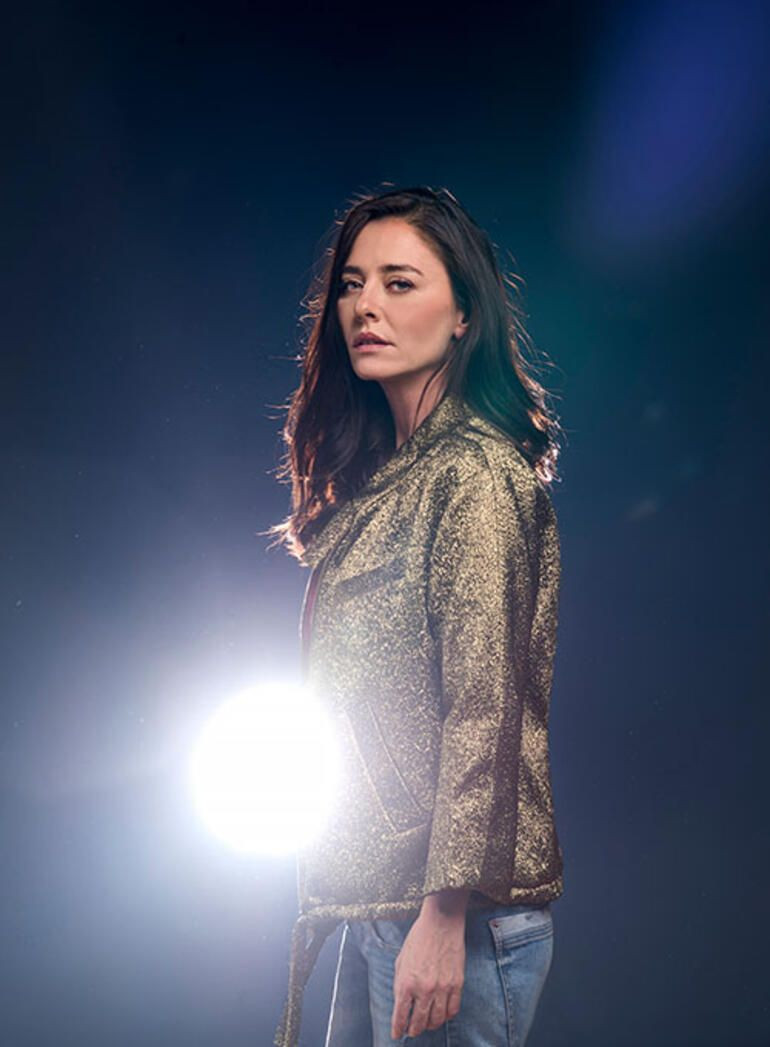 Ece Uslu'yu Çeşme'de köpek ısırdı! Anlattıkları ucuz kurtulmuş dedirtti - Resim: 2