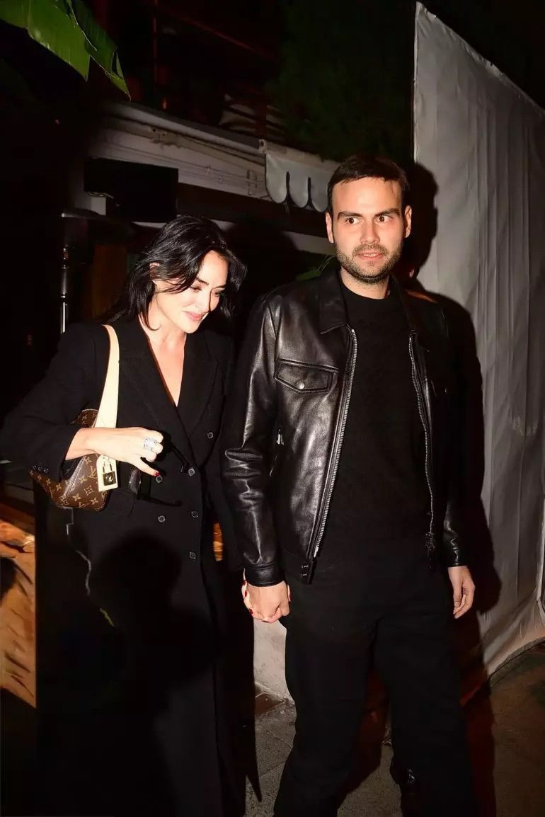 Güzel oyuncu Esra Bilgiç doğum gününü sevgilisiyle Milano'da kutladı! - Resim: 4