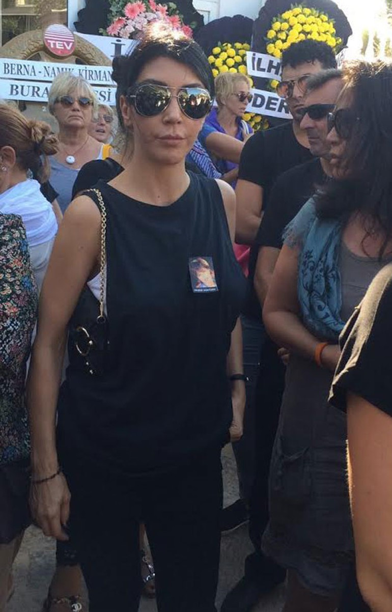 Naşide Göktürk son yolculuğuna uğurlandı - Resim: 3