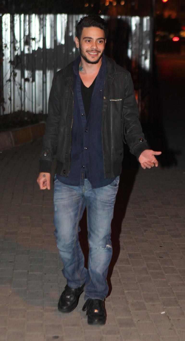 Rüzgar Erkoçlar'ın ilişki durumu karışık - Resim: 2