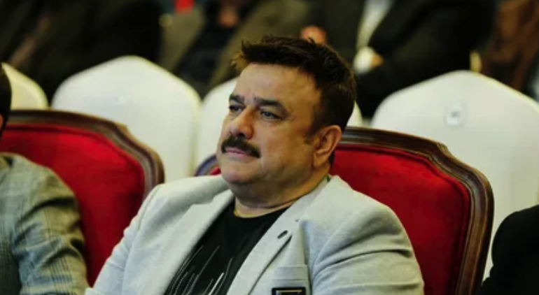 Görenler tanıyamadı... Ünlü sanatçı Bülent Serttaş 25 kilo verdi, tığ gibi oldu - Resim: 3