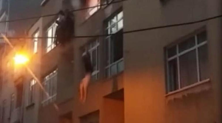 Üçüncü katta korku dolu anlar! Peş peşe atladılar... - Resim: 4