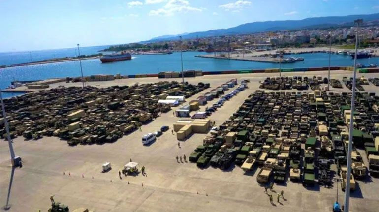 Yunanistan'ın havası söndü! ABD Türkiye sınırındaki silahlarını geri götürüyor! Uzunluğu tam 290 metre... - Resim: 3