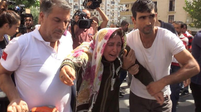 HDP önündeki eylemlerin sembol ismi Aysel Bozkurt aldığı haberle yıkıldı - Resim: 3