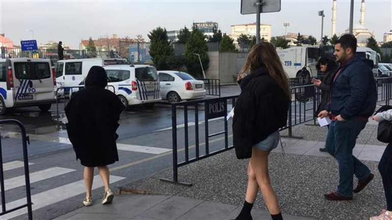 Polisin elini ısırmıştı! Oyuncu Feyza Civelek'e hapis şoku - Resim: 3