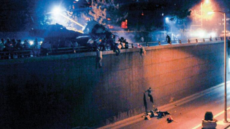 İşte 15 Temmuz hain darbe girişimini anlatan en iyi fotoğraflar - Resim: 3