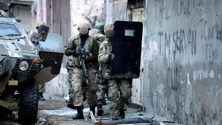 PKK bunu da yaptı! Kur'an'ın içine... - Resim: 1