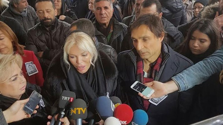 Ayşe Ersayın'ın cenazesi toprağa verildi! Ajda Pekkan perişandı - Resim: 3