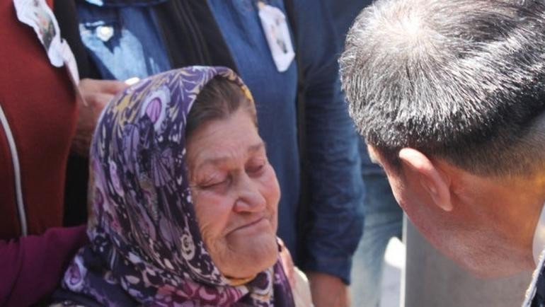 Ömer Halisdemir’in annesi hayatını kaybetti - Resim: 2
