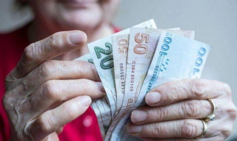 AK Parti Grup Başkanvekili Emin Akbaşoğlu tarih verdi! Milyonlarca emekliyi heyecanlandıran açıklama - Resim: 1