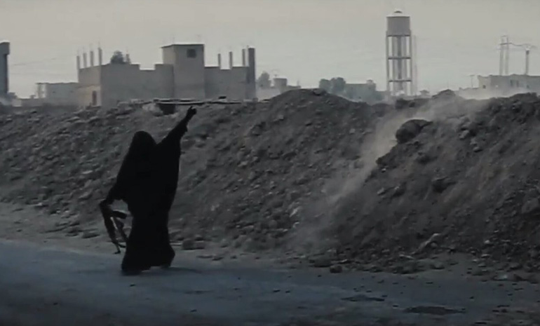 İlk kez ortaya çıktılar! DAEŞ kadın teröristleri sahaya sürdü - Resim: 2