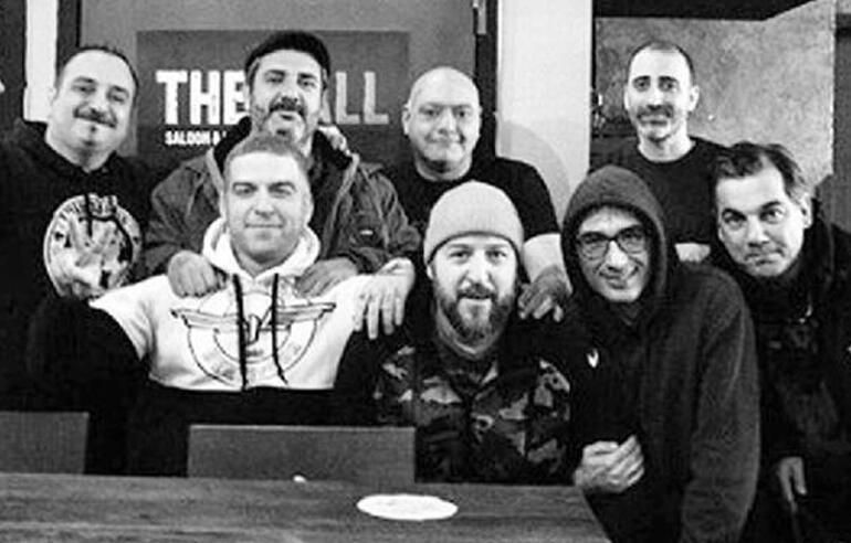 Ünlü radyocu Çağlan Tekil'in vefatı ünlü isimleri yasa boğdu - Resim: 4