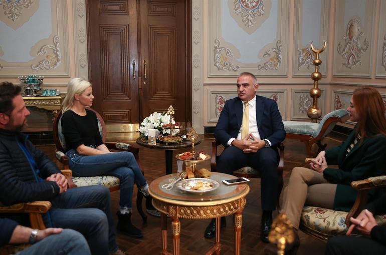 Açlık Oyunları'nın yıldızı Türkiye'de - Resim: 2