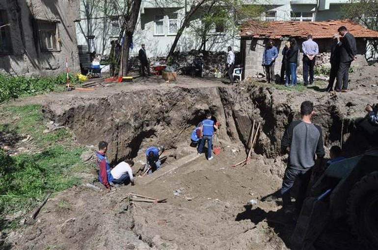 Define aradılar 2 bin yıllık mezar buldular - Resim: 4