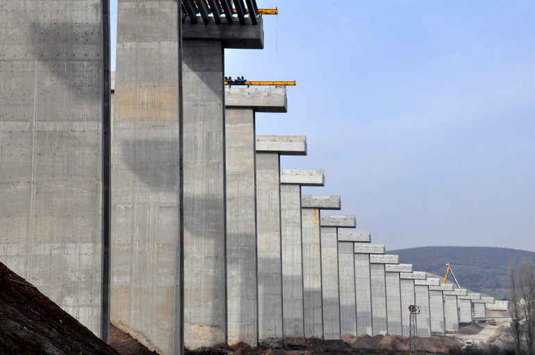 İstanbul ile İzmir arası ulaşımı 9 saatten 3.5 saate iniyor! - Resim: 2