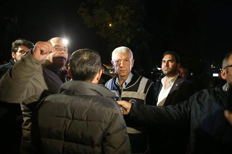 CHP Genel Merkezi önünde silah sesleri - Resim: 2