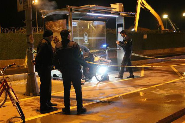 Sabaha karşı korkunç cinayet! Sokakta yaşayan özürlüyü... - Resim: 4