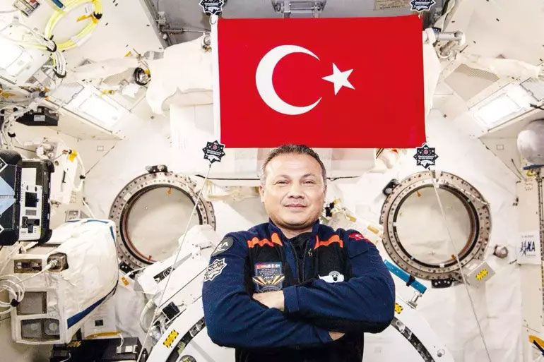 Türkiye'nin en gözde bekarı! Marmara depreminde de Ahmet Mete Işıkara 'en seksi' seçilmişti - Resim: 1