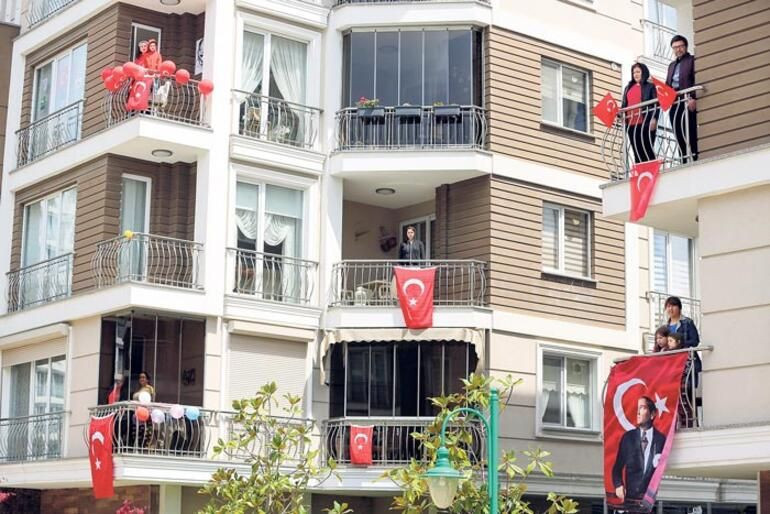 Bugün 19 Mayıs1 Bayrağını al saat 19.19’da balkon ve pencerelerde buluşuyoruz - Resim: 3