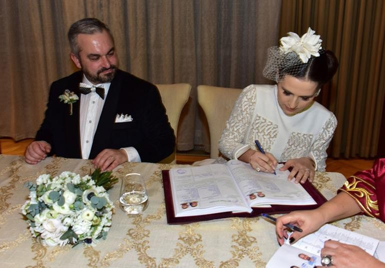 Evlatlıktan reddettiği oğlu evlendi - Resim: 2