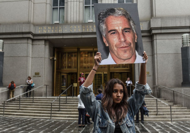 Milyarder iş adamının yaptıkları mahkemede ortaya çıktı! Reşit olmayan 14 yaşındaki kızları... - Resim: 4